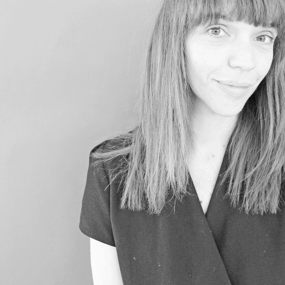 Meet your Posher, Rébecca - Picture 1 of 1